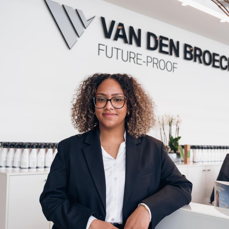 Silke De Lanthseer BMW Dilbeek